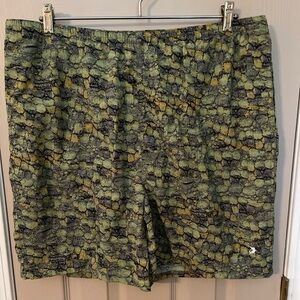 Reel Legends mesh lined men’s 4 pocket swim fishing board shorts w/drawstring. L